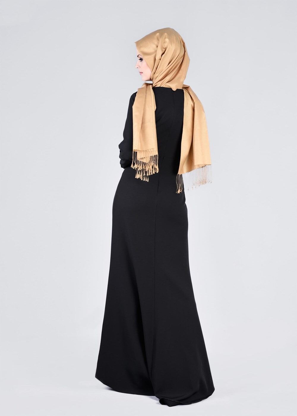 Tesettür giyim SİYAH SIRMA İŞLEMELİ KOLLARI DÜĞMELİ ABİYE ELBİSE 5372