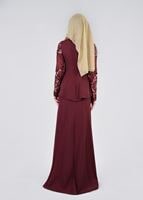 Tesettür giyim BORDO BEL KISMI VOLANLI PUL PAYET İŞLEME DETAYLI ABİYE ELBİSE 5387