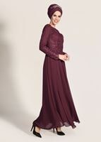 Tesettür giyim BORDO GÜPÜR DETAYLI ABİYE ELBİSE 5608