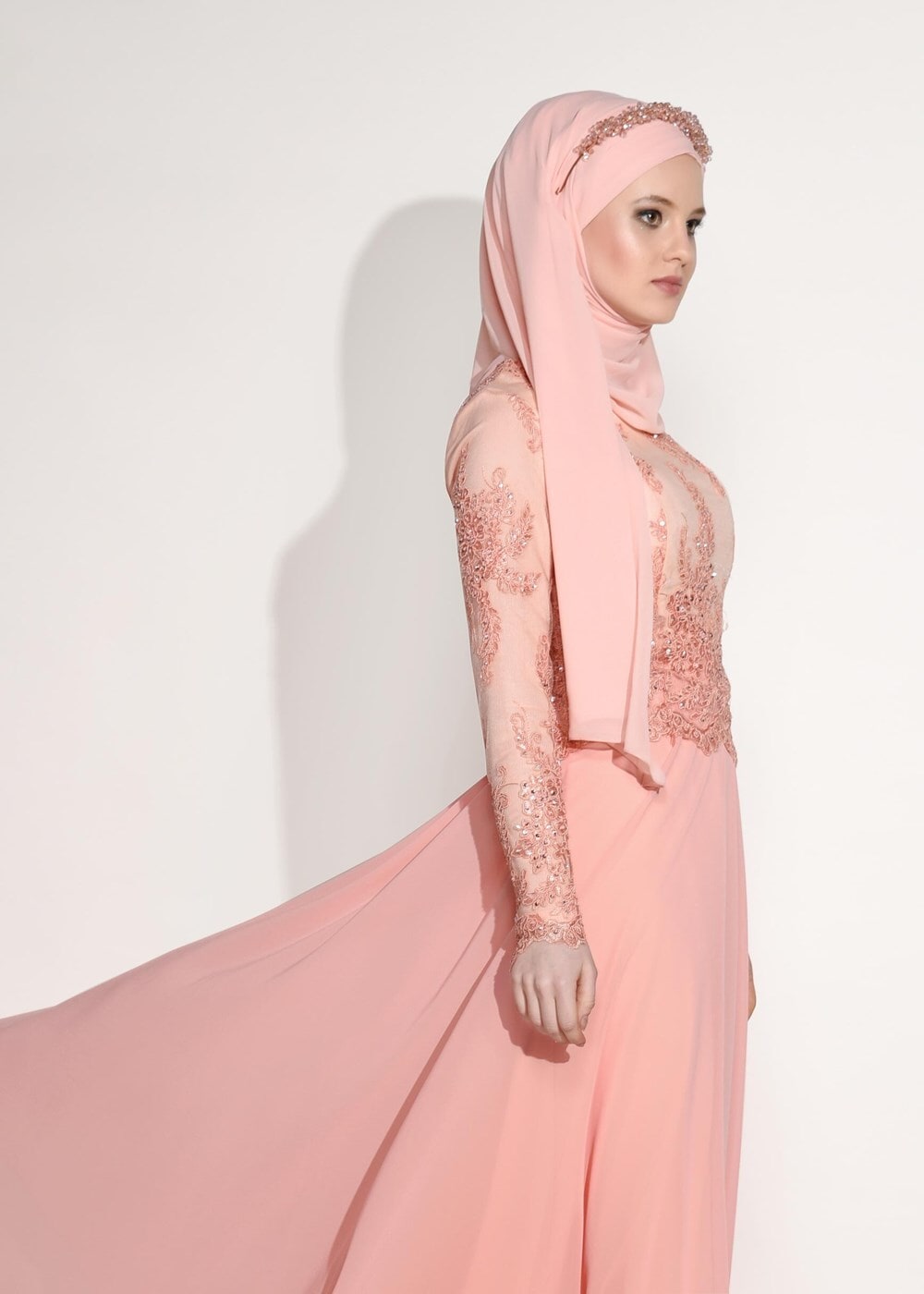 Tesettür giyim PUDRA GÜPÜR DETAYLI ABİYE ELBİSE 5608