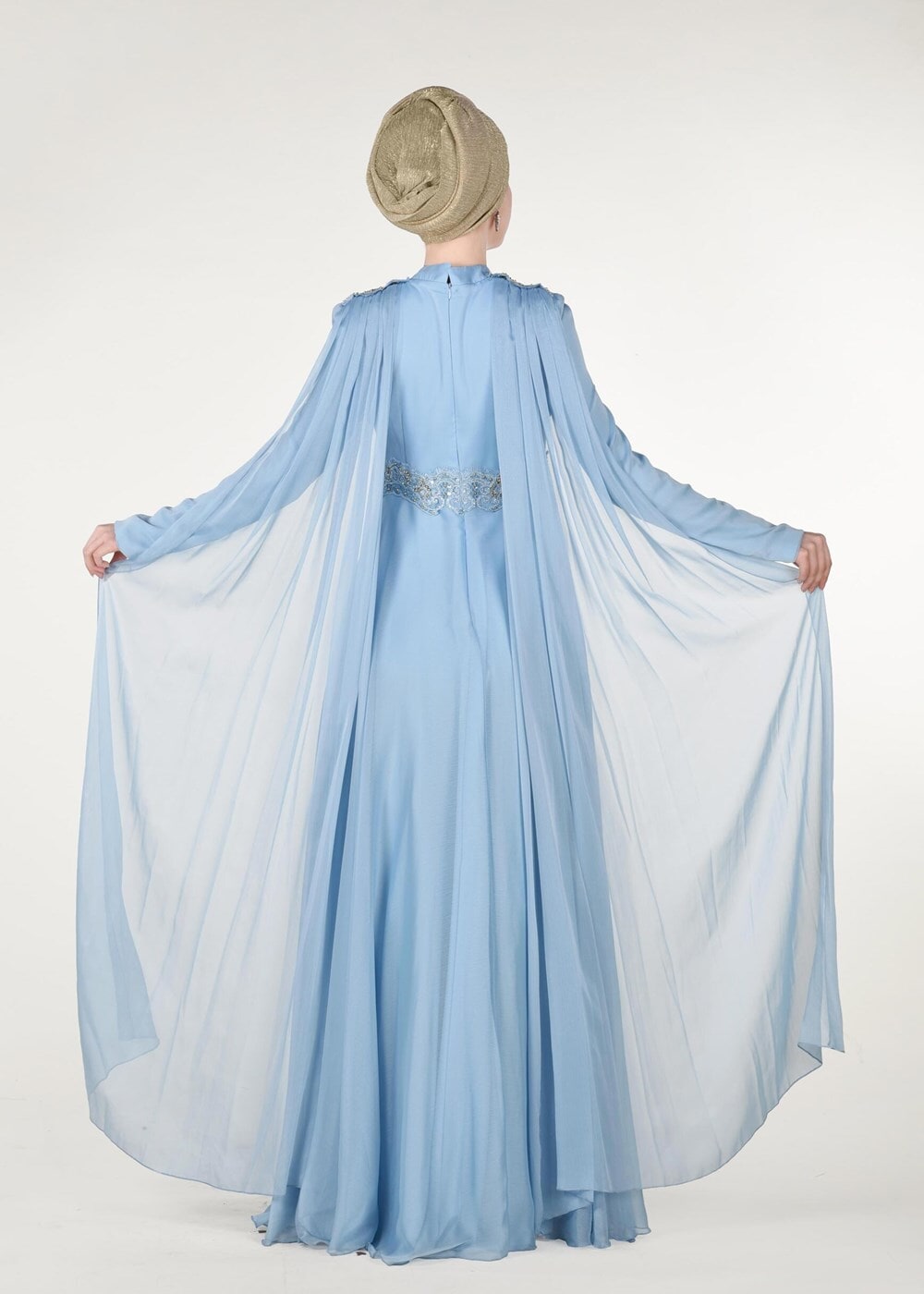 Tesettür giyim MAVİ OMUZLARDAN ŞİFON KUMAŞ DETAYLI ABİYE ELBİSE 7997 