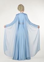 Tesettür giyim MAVİ OMUZLARDAN ŞİFON KUMAŞ DETAYLI ABİYE ELBİSE 7997 