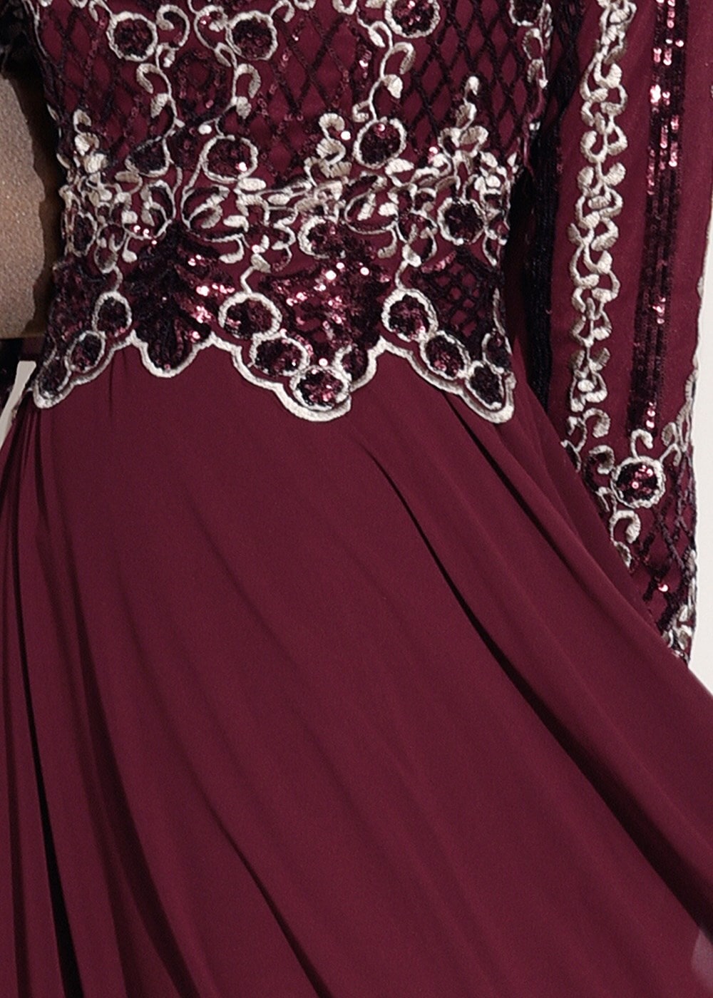 Tesettür giyim BORDO İŞLEMELİ ŞİFON ABİYE ELBİSE 8608