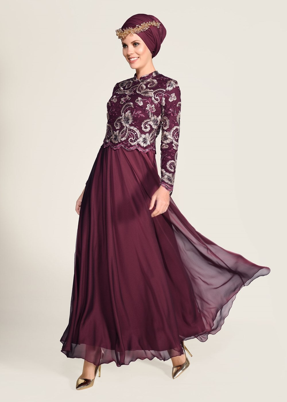 Tesettür giyim BORDO HAKİM YAKA ÇİÇEK İŞLEMELİ ABİYE ELBİSE  9008 
