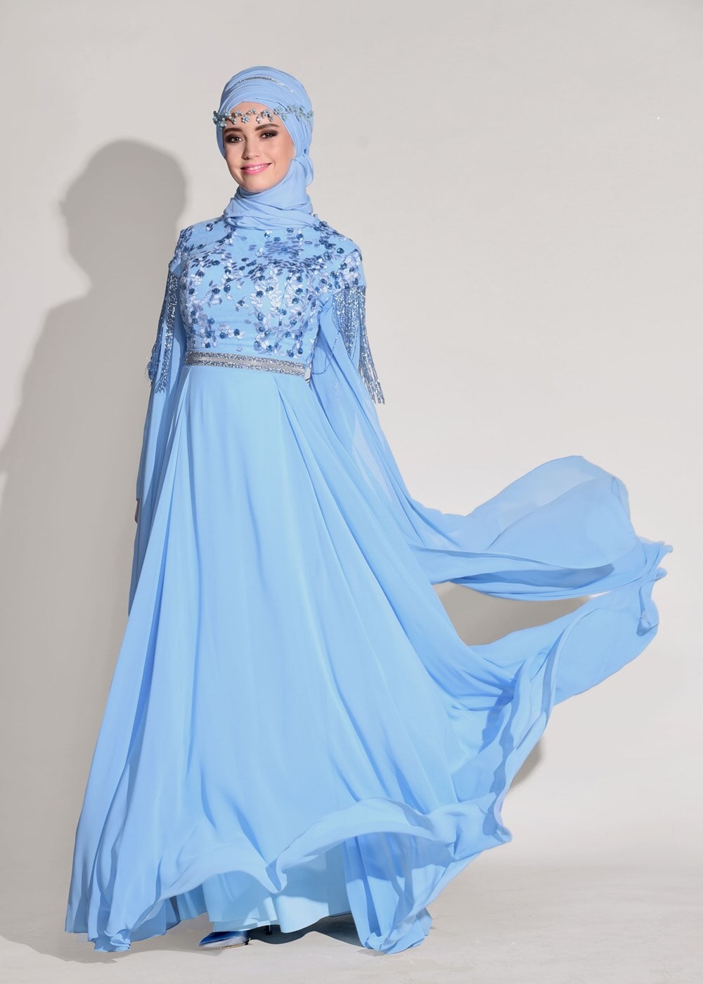 Tesettür giyim MAVİ KOLLARI SİM SAÇAK DETAYLI ABİYE ELBİSE 9608 