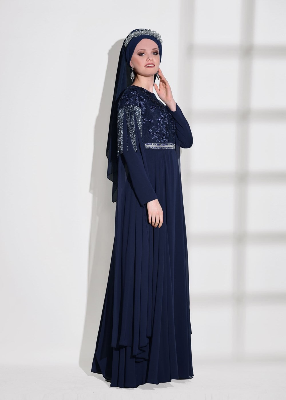 Tesettür giyim LACİVERT KOLLARI SİM SAÇAK DETAYLI ABİYE ELBİSE 9608 