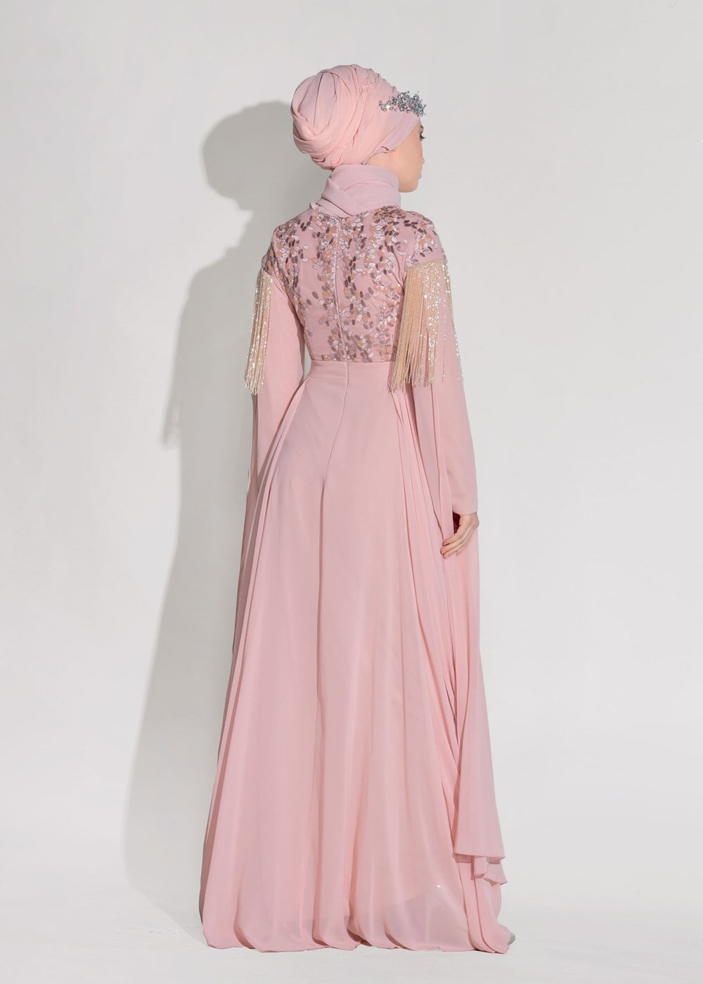 Tesettür giyim PUDRA KOLLARI SİM SAÇAK DETAYLI ABİYE ELBİSE 9608 