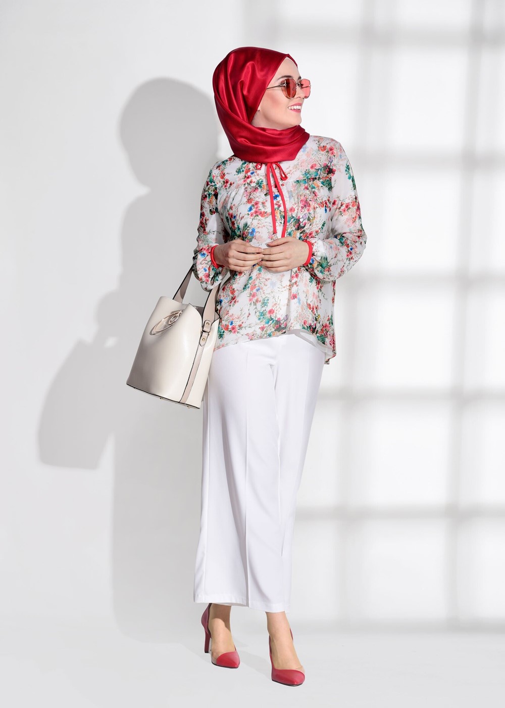 Tesettür giyim KREM DESENLİ ÖNÜ BAĞCIKLI BLUZ 4517-1 