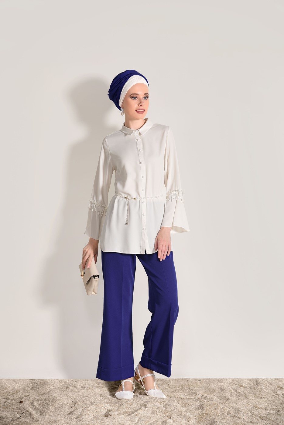 Tesettür giyim EKRU İNCİ DETAYLI BLUZ 665080