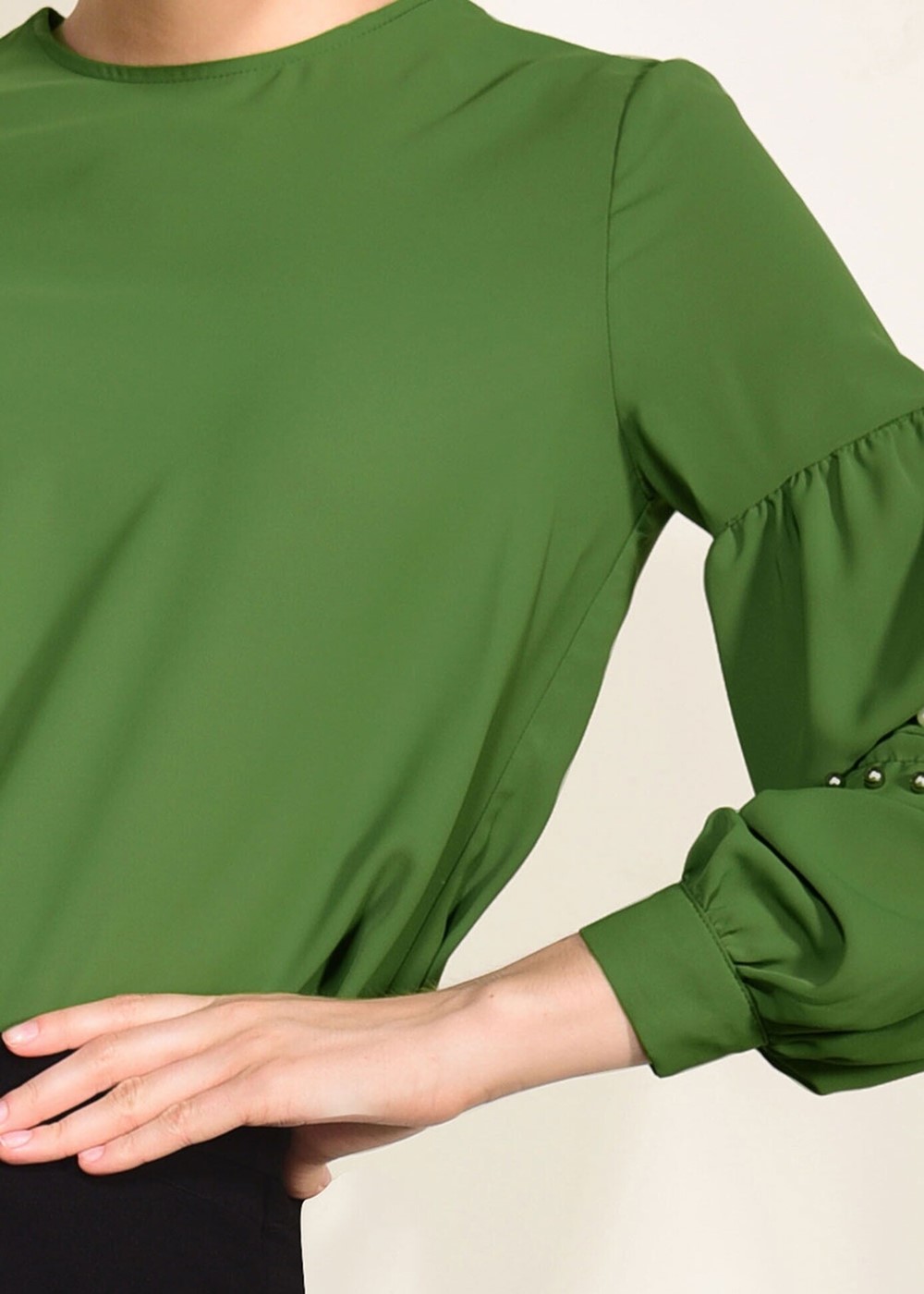 Tesettür giyim YEŞİL BALON KOL İNCİ DETAYLI BLUZ 05261 