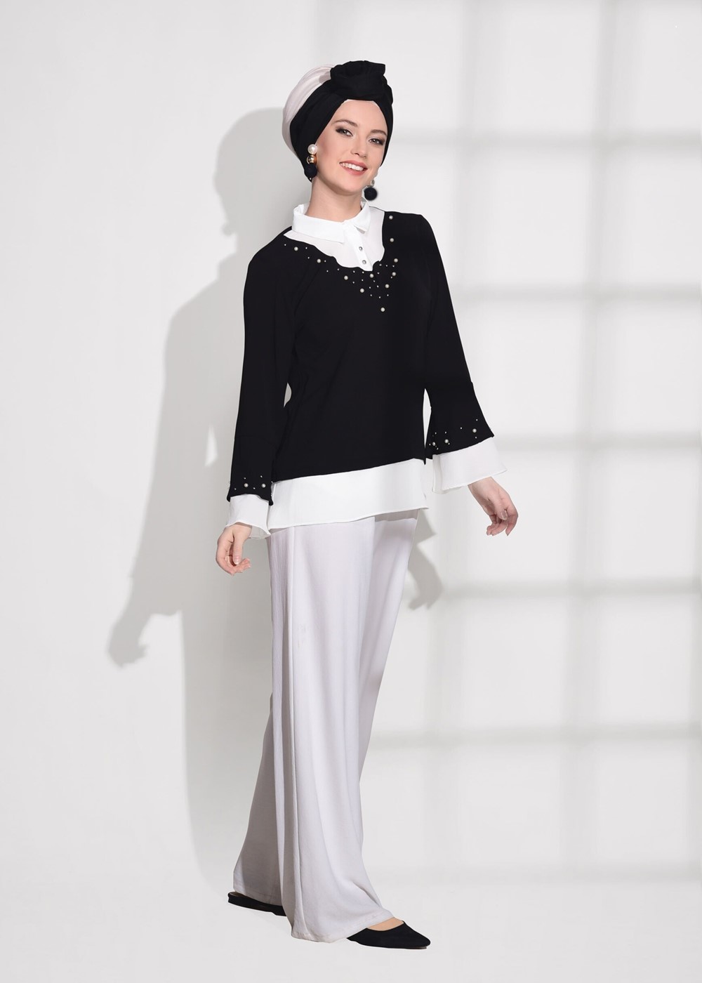 Tesettür giyim SİYAH İNCİ DETAYLI BLUZ 54508 