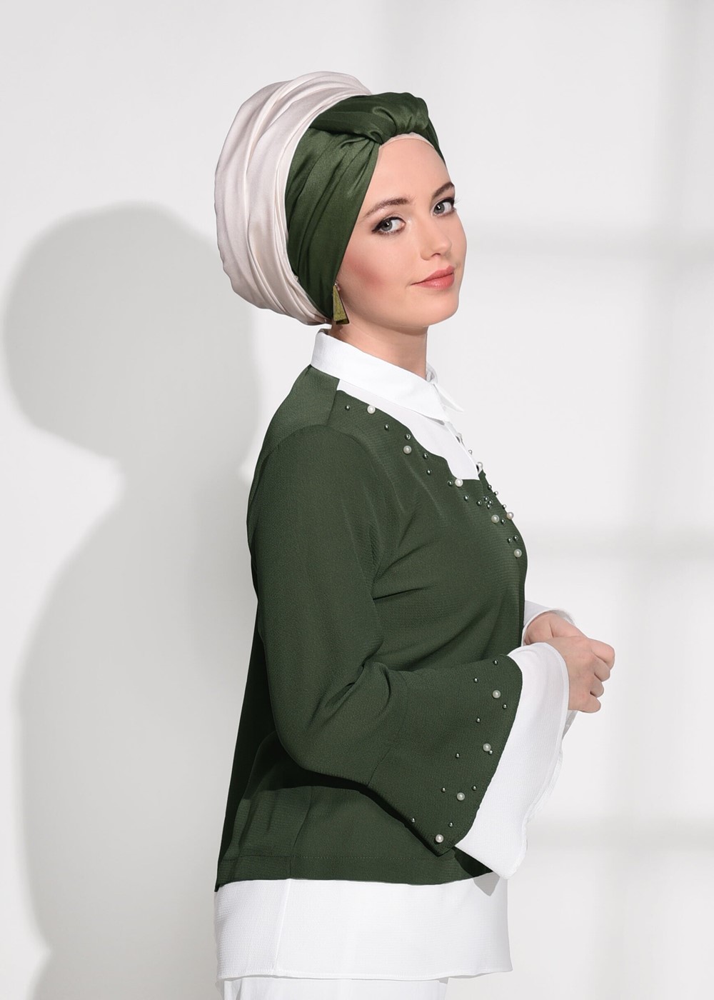 Vêtements hijab KAKI BLOUSE DÉTAIL PERLE 54508