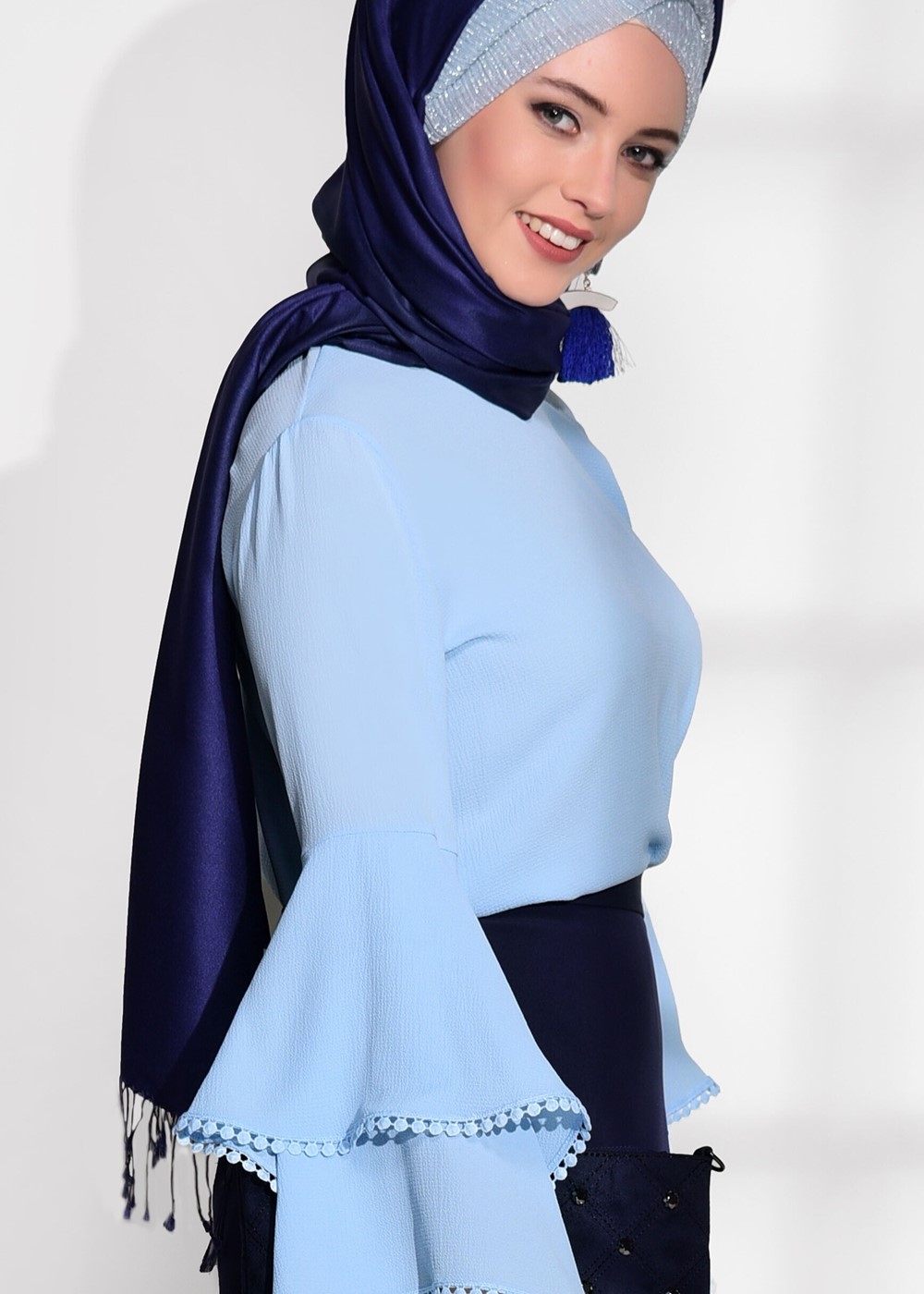 Tesettür giyim MAVİ İSPANYOL KOL DETAYLI BLUZ 66131