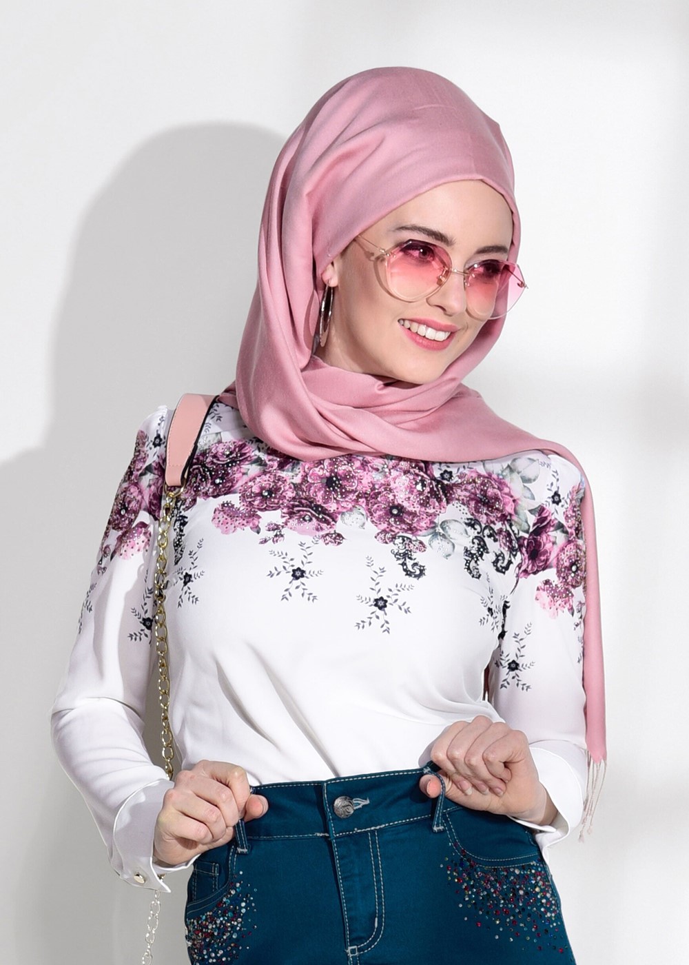 Tesettür giyim KREM ÇİÇEK DESENLİ BLUZ 1506 