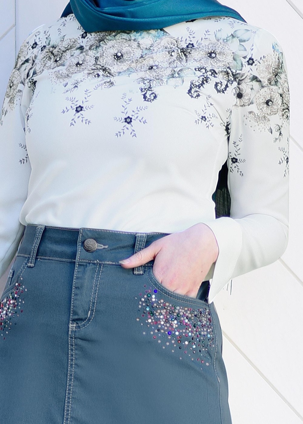 Tesettür giyim KREM ÇİÇEK DESENLİ BLUZ 1506 