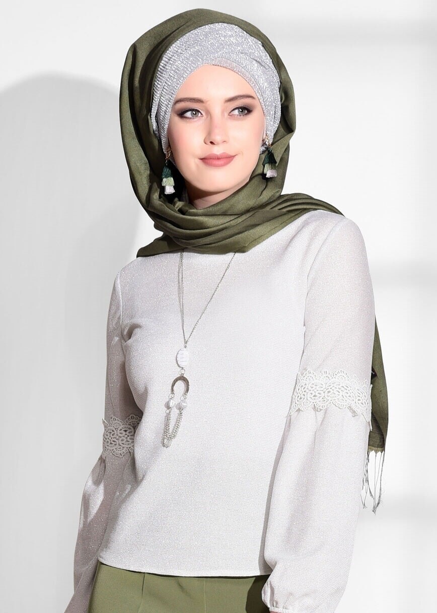 Tesettür giyim BEJ GÜPÜR DETAYLI SİMLİ BLUZ 3208 