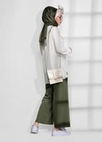 Tesettür giyim EKRU YAZI DETAYLI BİSİKLET YAKA BLUZ 4106 