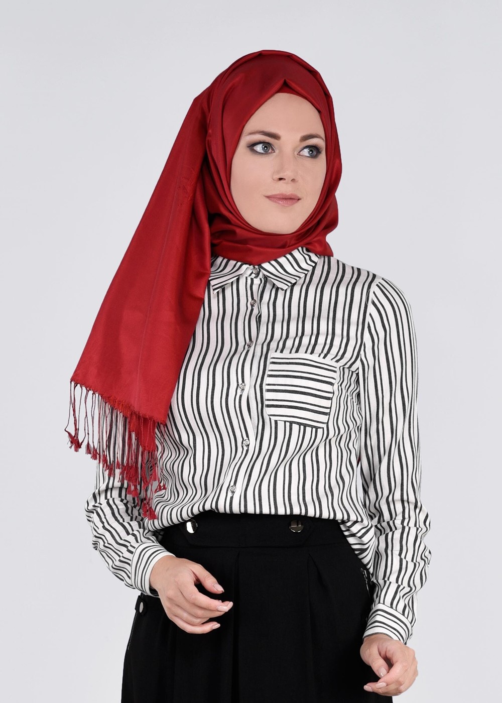 Tesettür giyim SİYAH ÇİZGİLİ CEP DETAYLI BLUZ 4382 