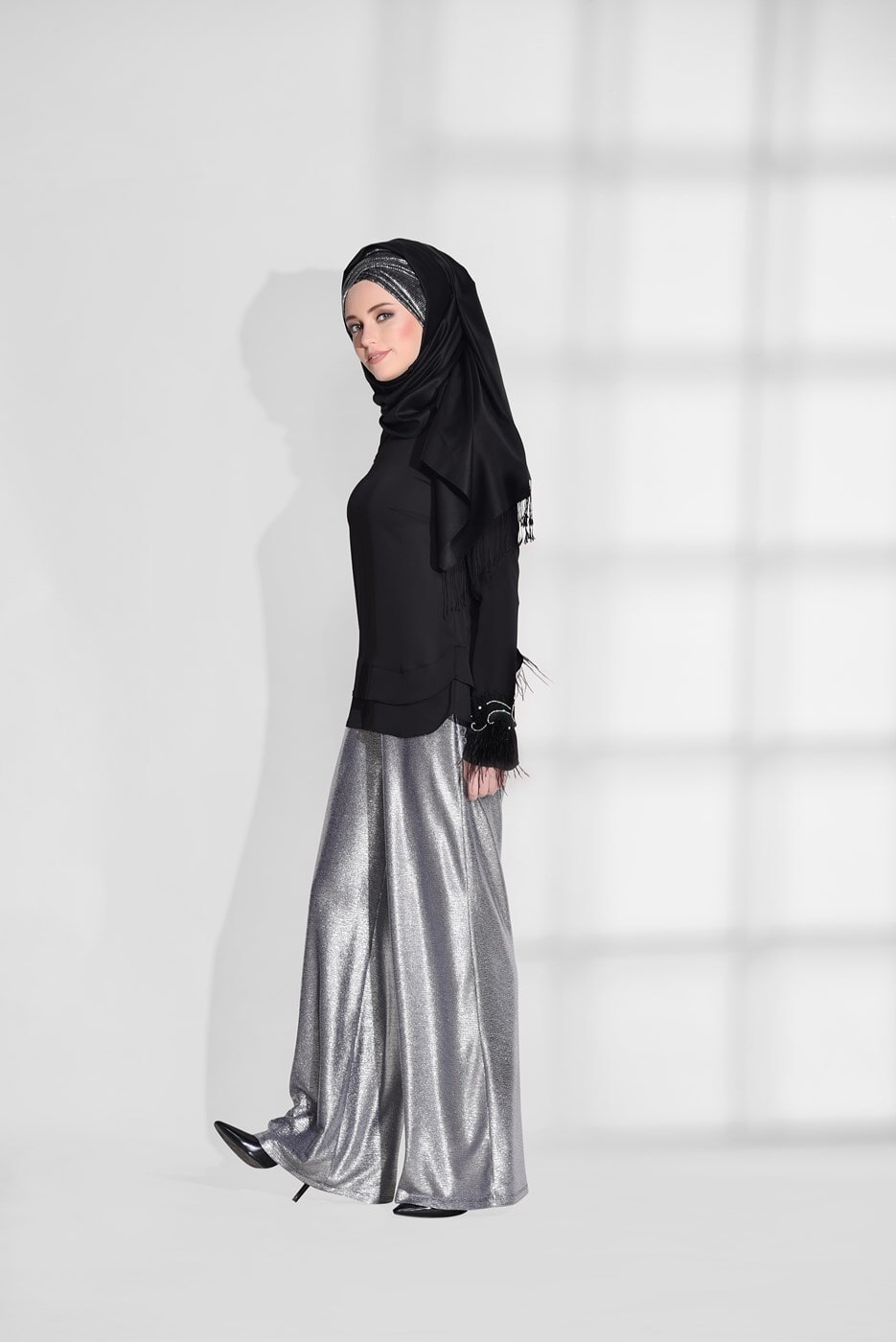 Tesettür giyim SİYAH NAKIŞ DETAYLI BLUZ 4417 