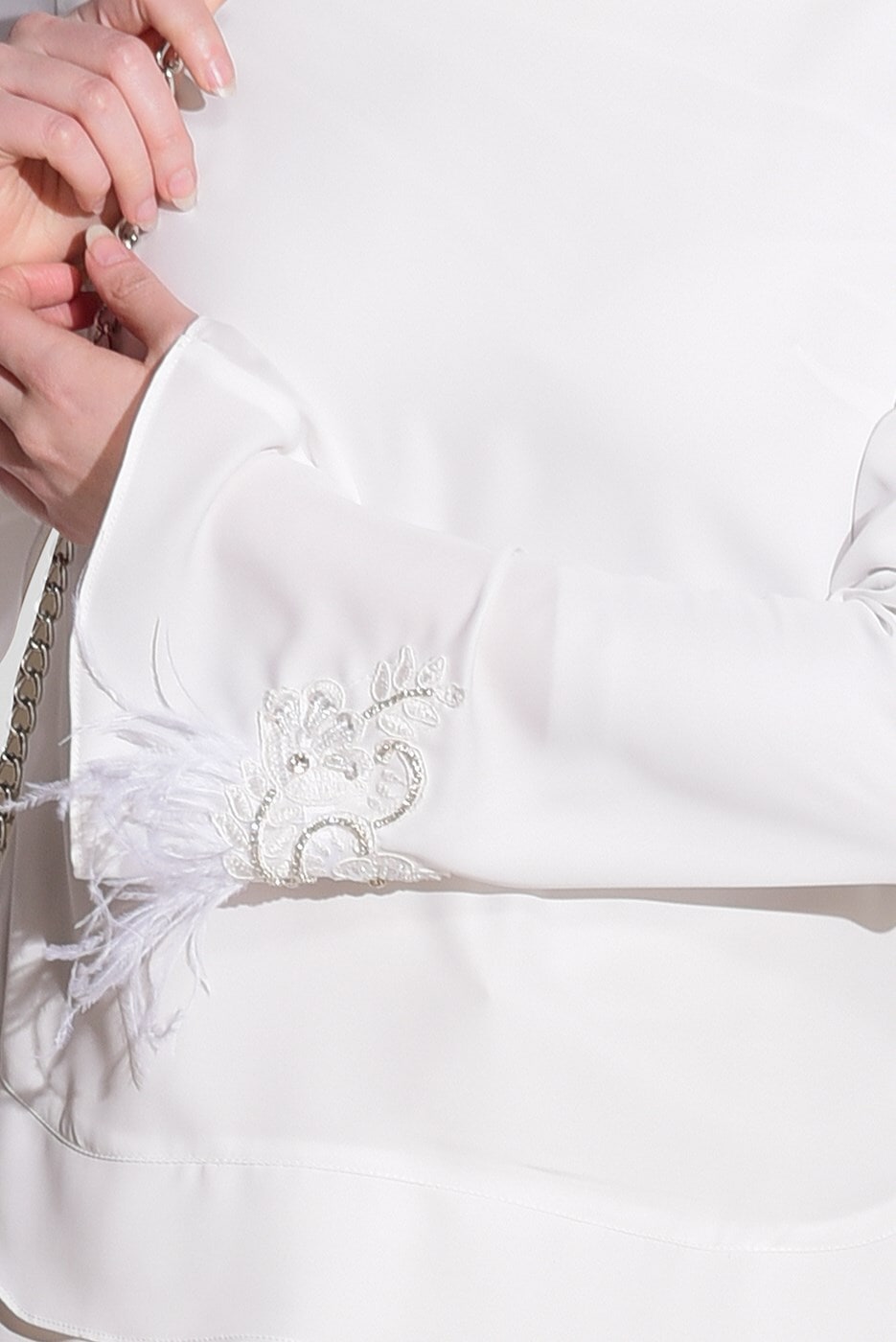 Tesettür giyim KREM NAKIŞ DETAYLI BLUZ 4417 