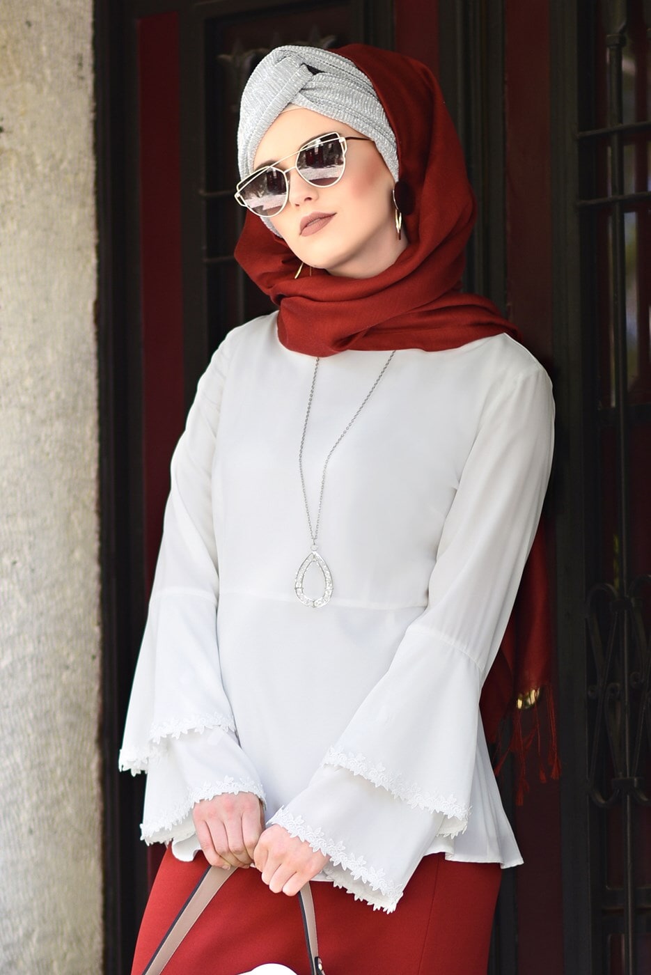 Tesettür giyim KREM KOLLARI VOLANLI GÜPÜR DETAYLI BLUZ 4420 