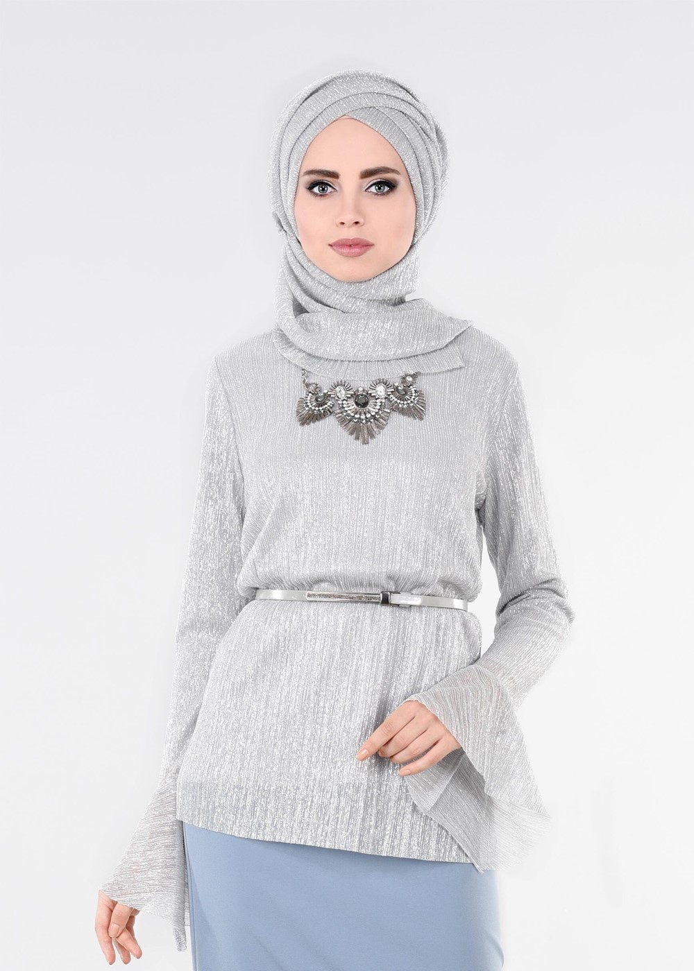 Tesettür giyim GÜMÜŞ KOLLARI VOLANLI SİMLİ BLUZ 4526
