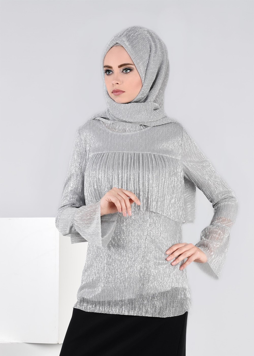 Tesettür giyim GÜMÜŞ SİMLİ KUMAŞ VOLANLI BLUZ 4527 