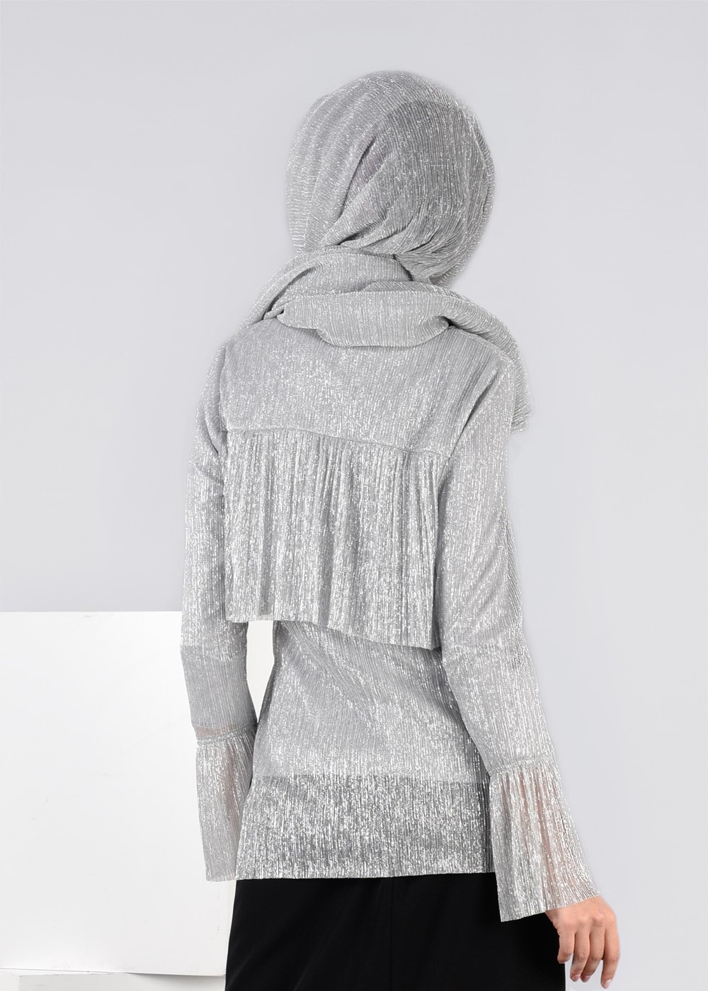 Tesettür giyim GÜMÜŞ SİMLİ KUMAŞ VOLANLI BLUZ 4527 