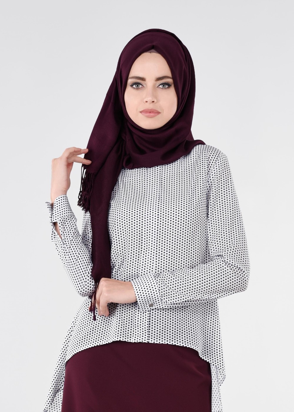 Tesettür giyim KREM PUANTİYELİ BLUZ 4543