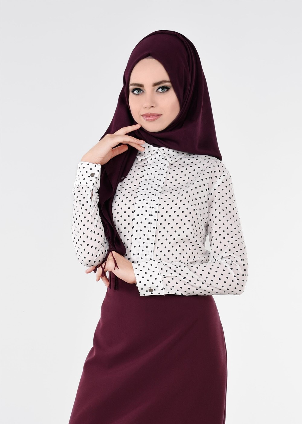 Tesettür giyim KREM PUANTİYELİ BLUZ 4545 