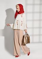 Tesettür giyim KREM KOLLARI VOLANLI NAKIŞ DETAYLI BLUZ 5505 