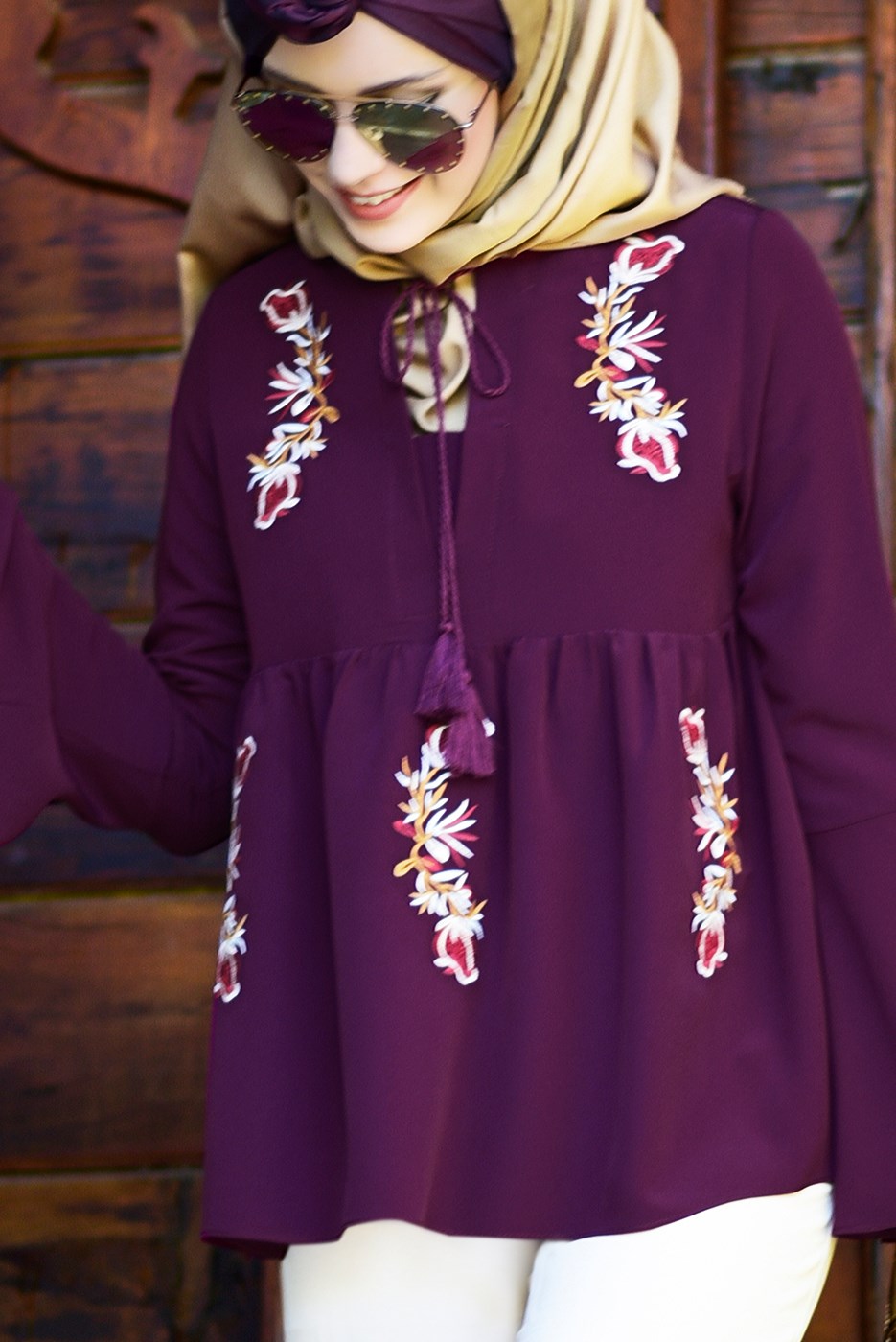 Tesettür giyim MOR KOLLARI VOLANLI NAKIŞ DETAYLI BLUZ 5505 