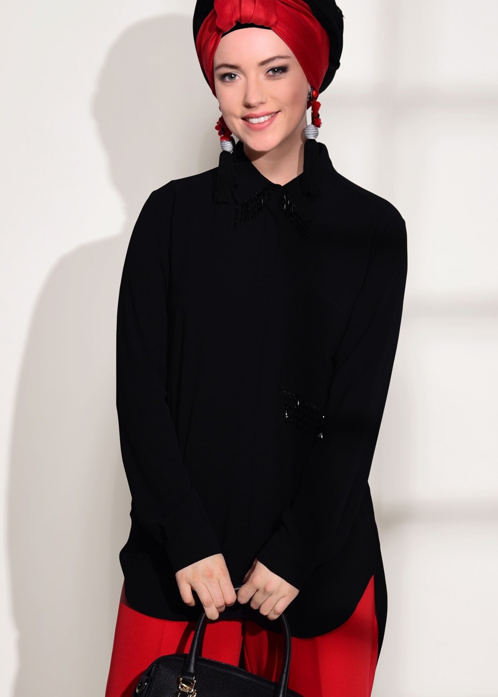 Hijab clothing BLACK ACCESSORY DETAIL BLOUSE T 6102 