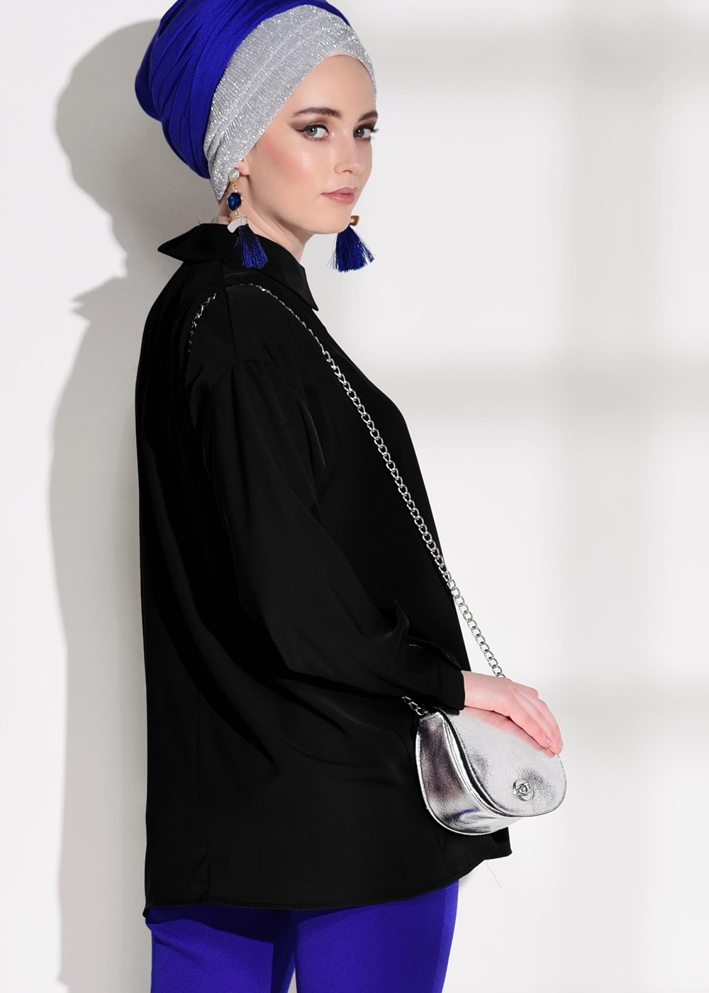 Tesettür giyim SİYAH T 6375 Asmiray- İşleme Detaylı Salaş Bluz