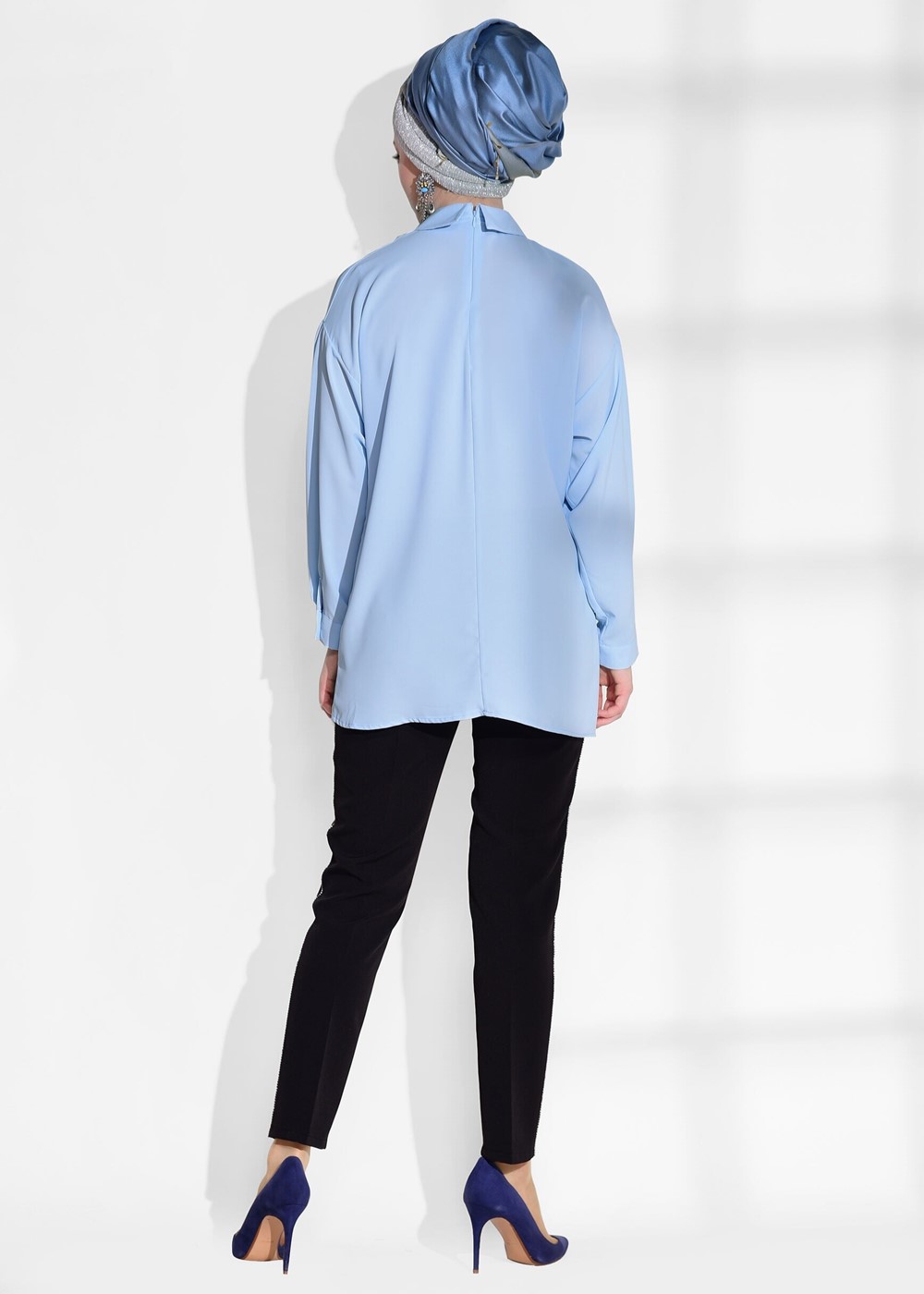 Tesettür giyim MAVİ T 6375 Asmiray- İşleme Detaylı Salaş Bluz