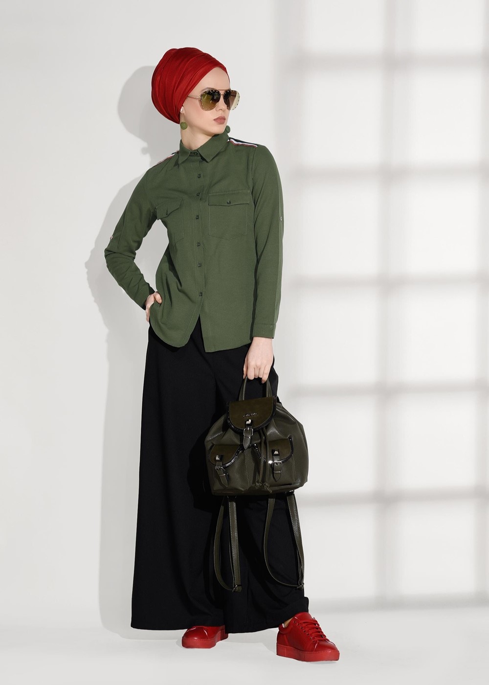 Tesettür giyim HAKİ CEPLİ ŞERİT DETAYLI BLUZ 6524