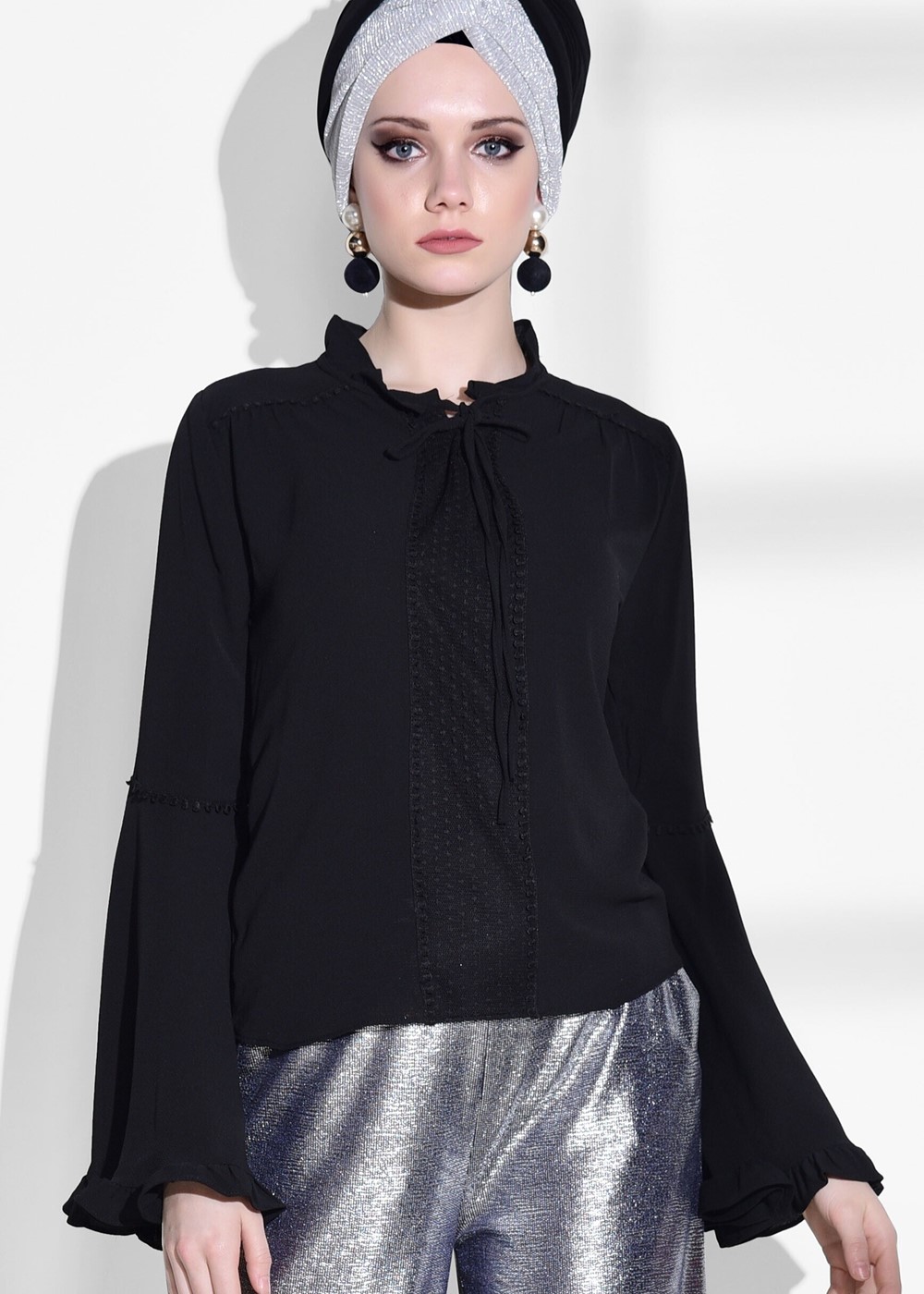 Tesettür giyim SİYAH KOLLARI VOLANLI BLUZ 7142