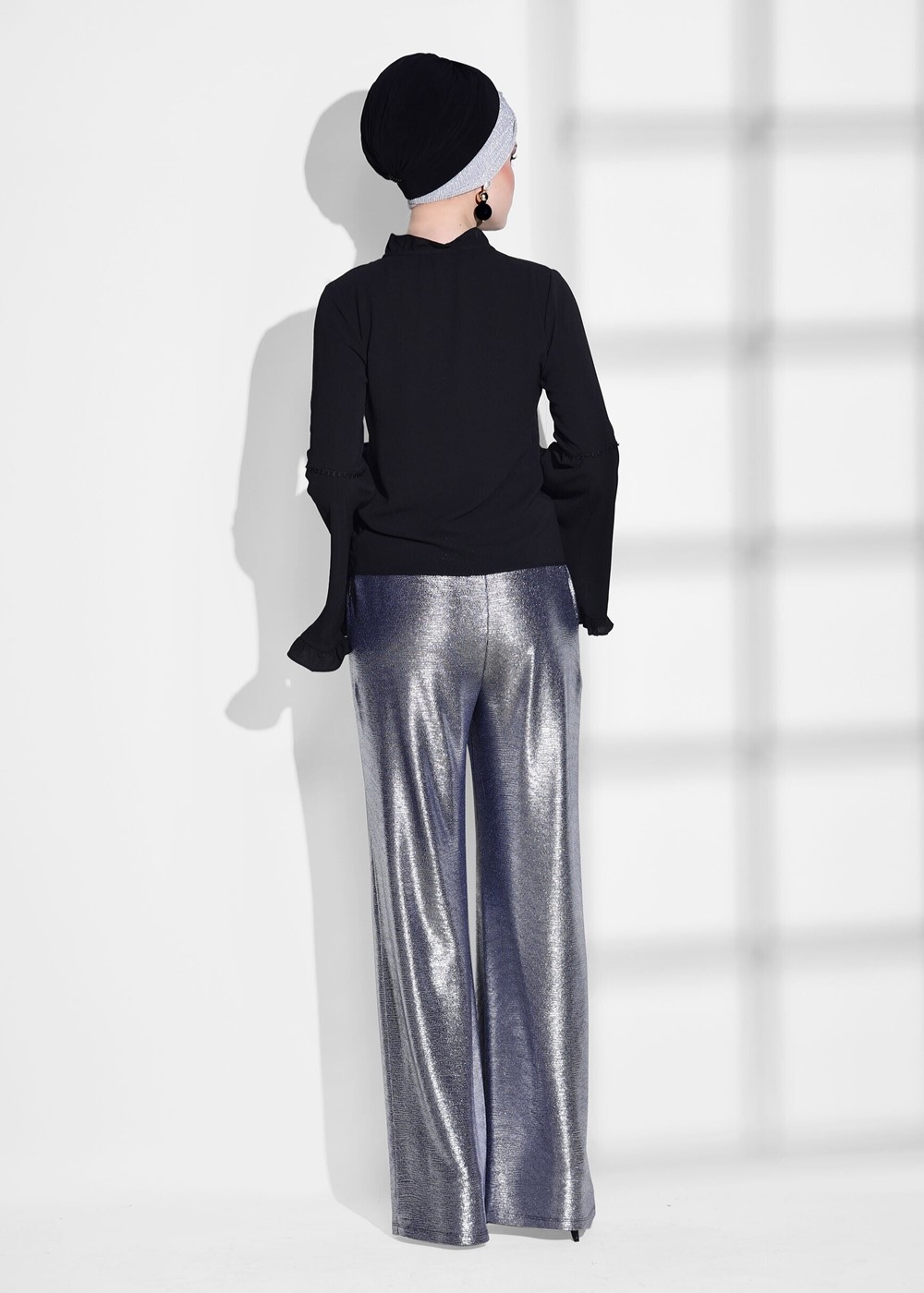 Tesettür giyim SİYAH KOLLARI VOLANLI BLUZ 7142