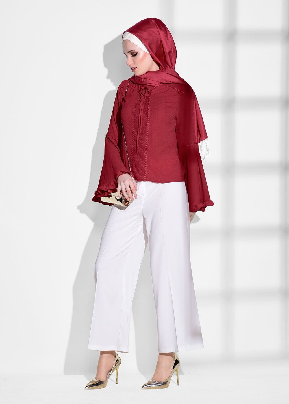 Tesettür giyim KIRMIZI KOLLARI VOLANLI BLUZ 7142