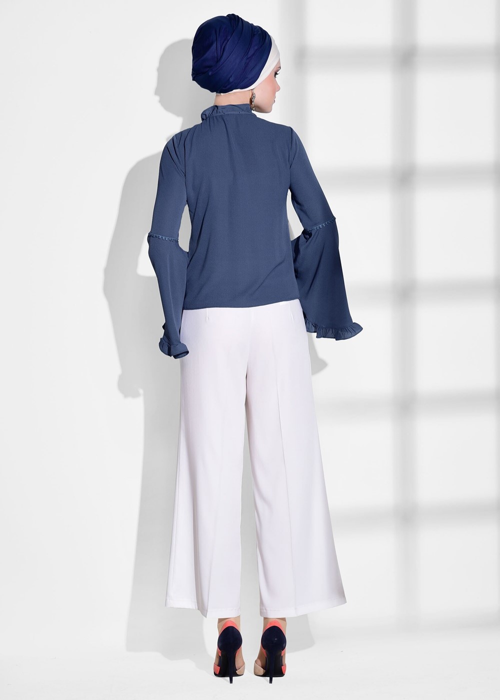 Tesettür giyim LACİVERT KOLLARI VOLANLI BLUZ 7142