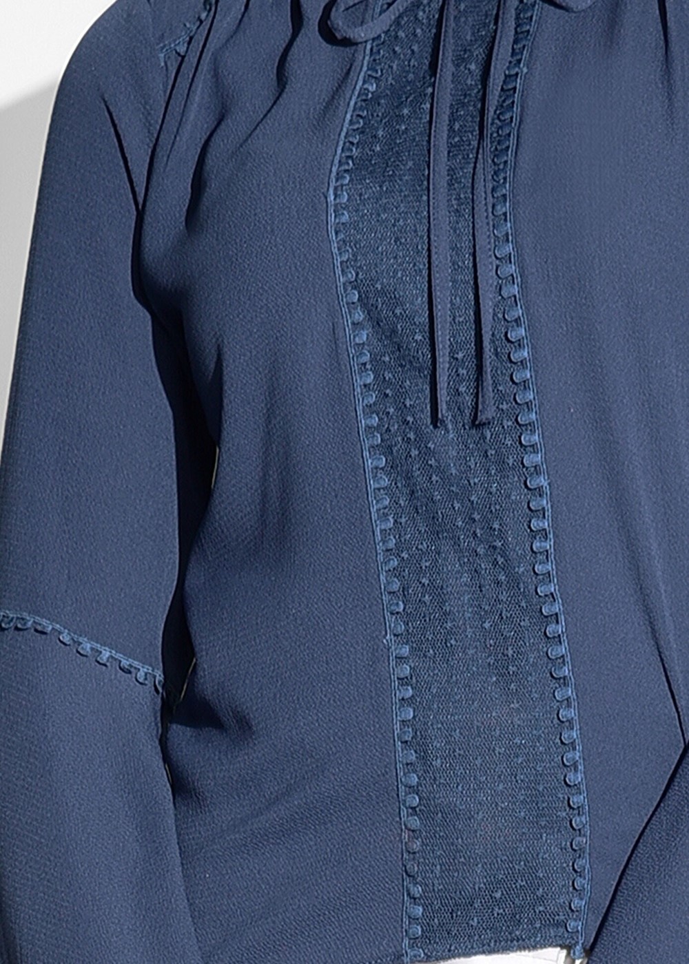 Tesettür giyim LACİVERT KOLLARI VOLANLI BLUZ 7142