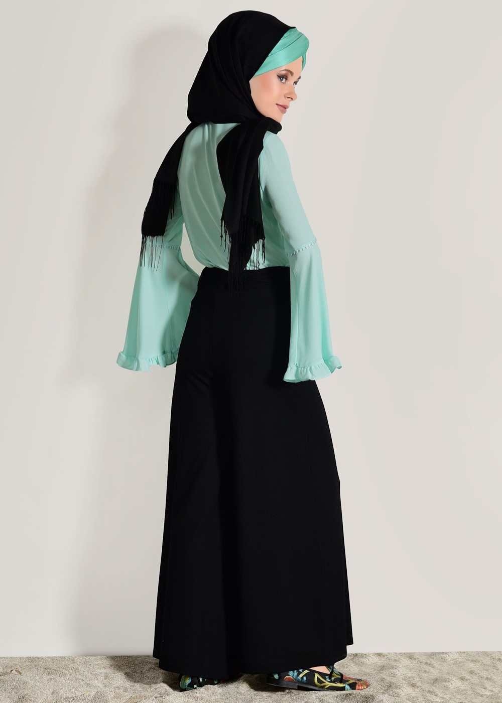 Tesettür giyim YEŞİL KOLLARI VOLANLI BLUZ 7142