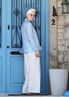 Tesettür giyim MAVİ PÖTİKARE DESENLİ NAKIŞ İŞLEMELİ BLUZ 7624