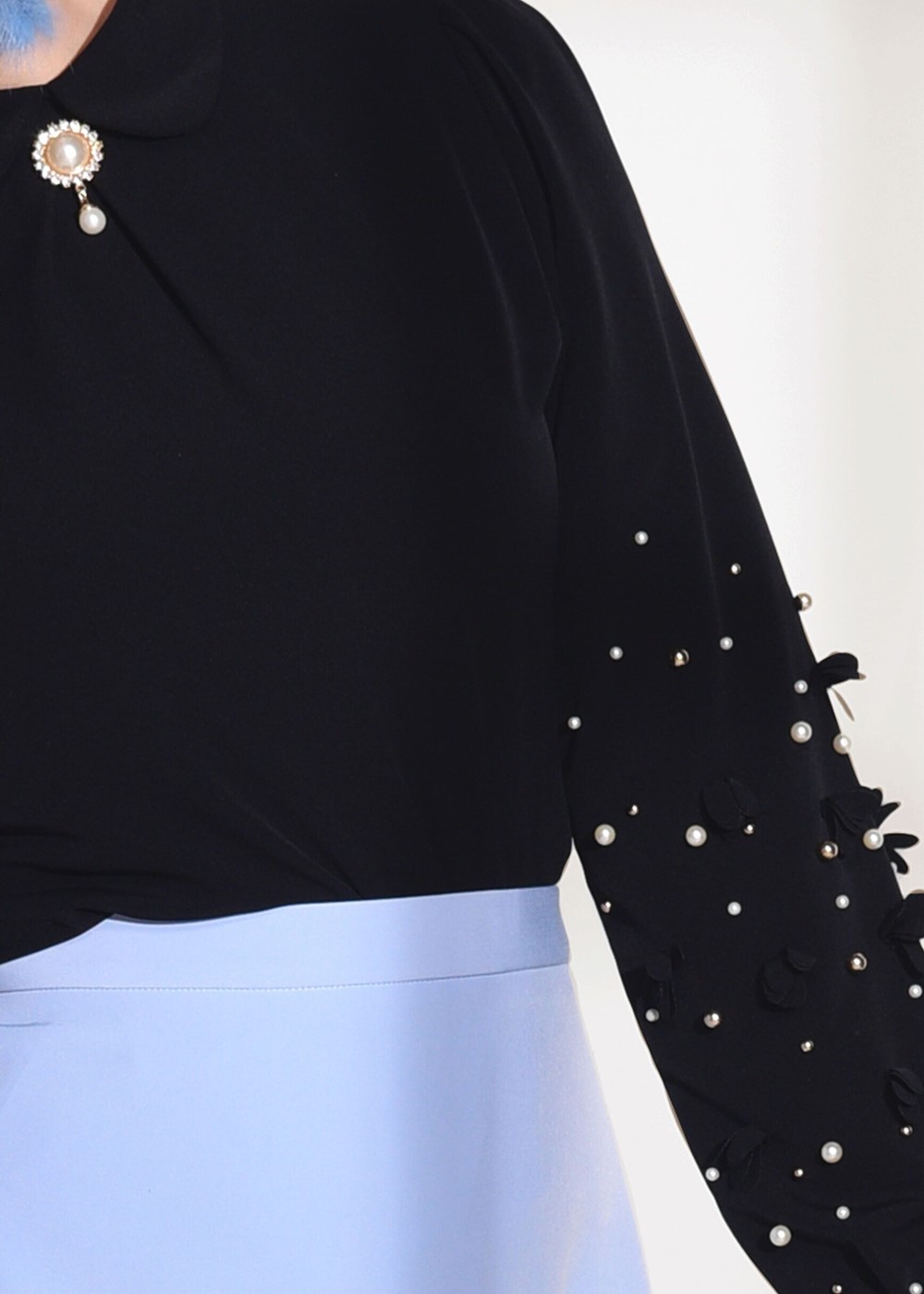 Tesettür giyim SİYAH T 7907 Armalin- Boncuk İşlemeli Erkek Yaka Bluz