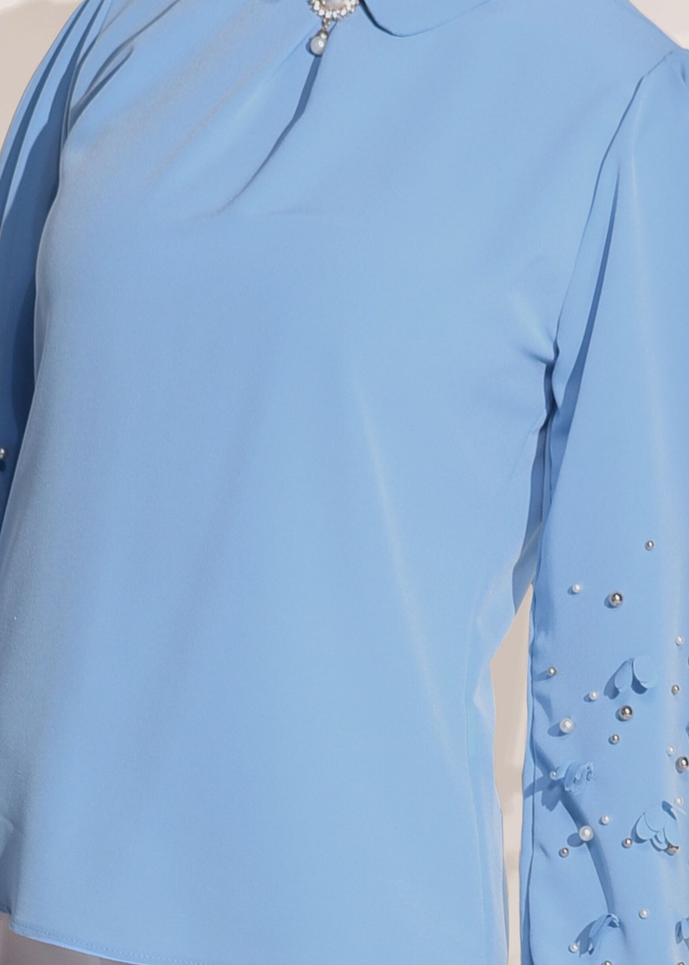 Tesettür giyim MAVİ T 7907 Armalin- Boncuk İşlemeli Erkek Yaka Bluz