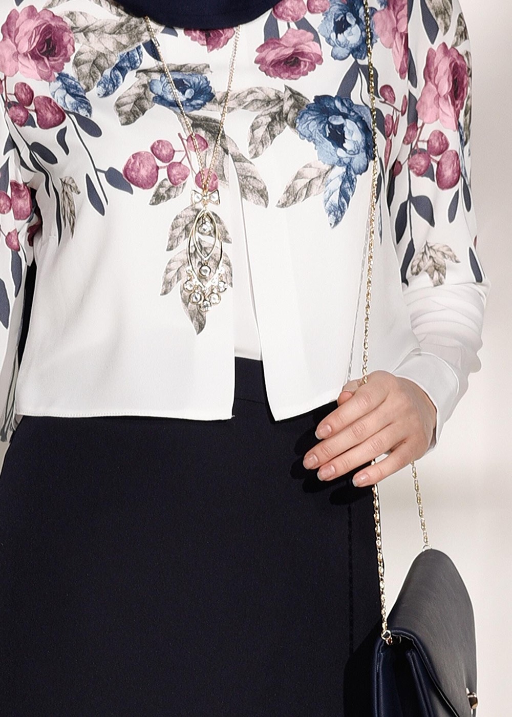 Tesettür giyim KREM T 8094 Armalin-Çiçek Desenli Bluz