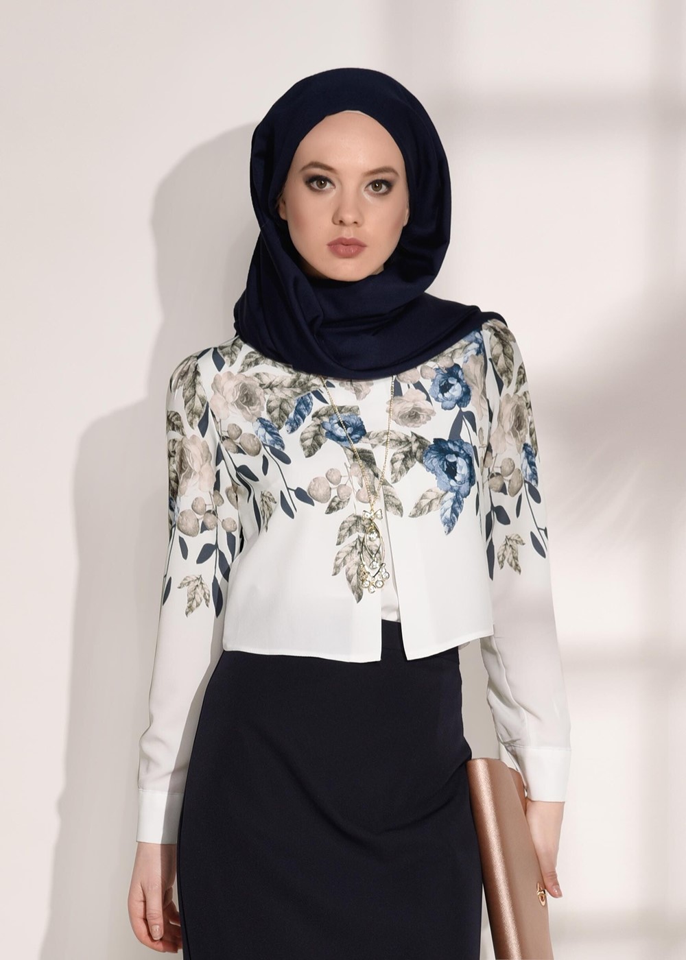 Tesettür giyim LACİVERT T 8094 Armalin-Çiçek Desenli Bluz