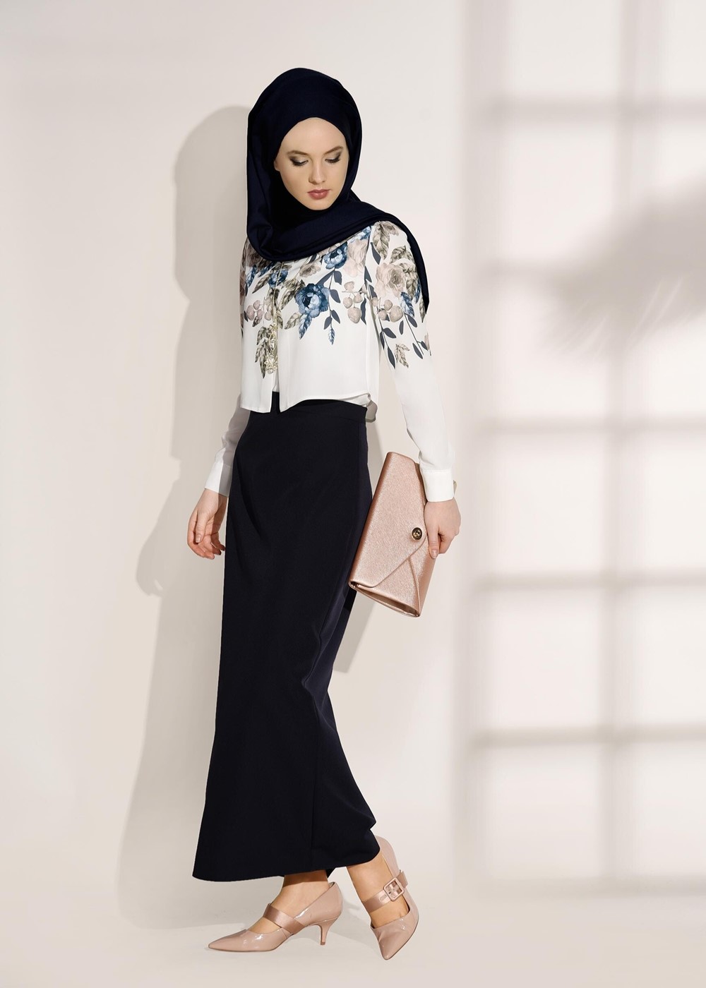 Tesettür giyim LACİVERT T 8094 Armalin-Çiçek Desenli Bluz