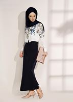 Tesettür giyim LACİVERT T 8094 Armalin-Çiçek Desenli Bluz