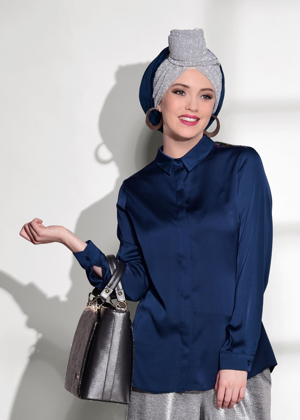 Vêtements hijab BLEU MARINE TUNIQUE DÉTAIL PAILLETTE 8402